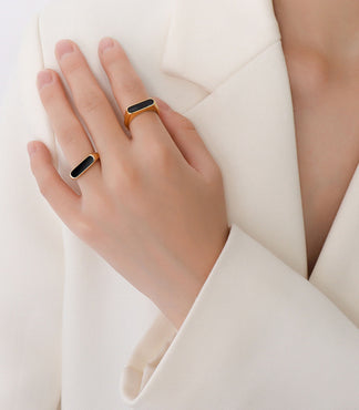 Serene black signet ring